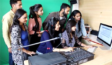 top mass communication college in delhi